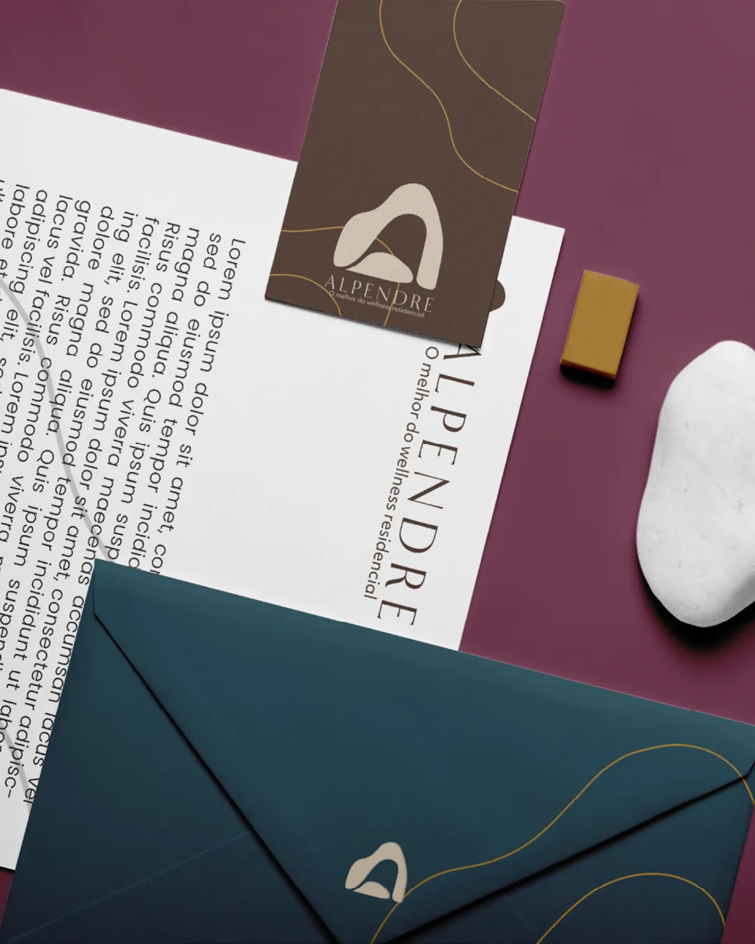 Identidade visual Alpendre Wellness aplicada em papelaria